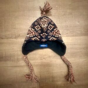 Pendleton Geometric Knit Hat with Tassels